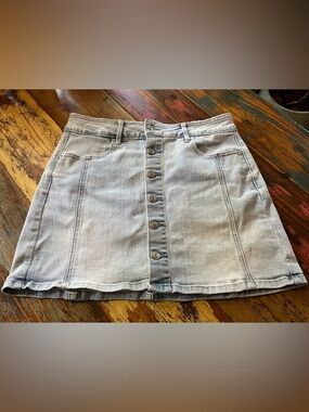 American Eagle Outfitters Light Blue Denim Jeans